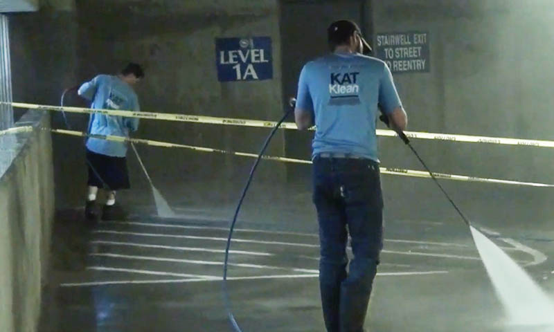 Presssure Washing - Employee Pressure Wash